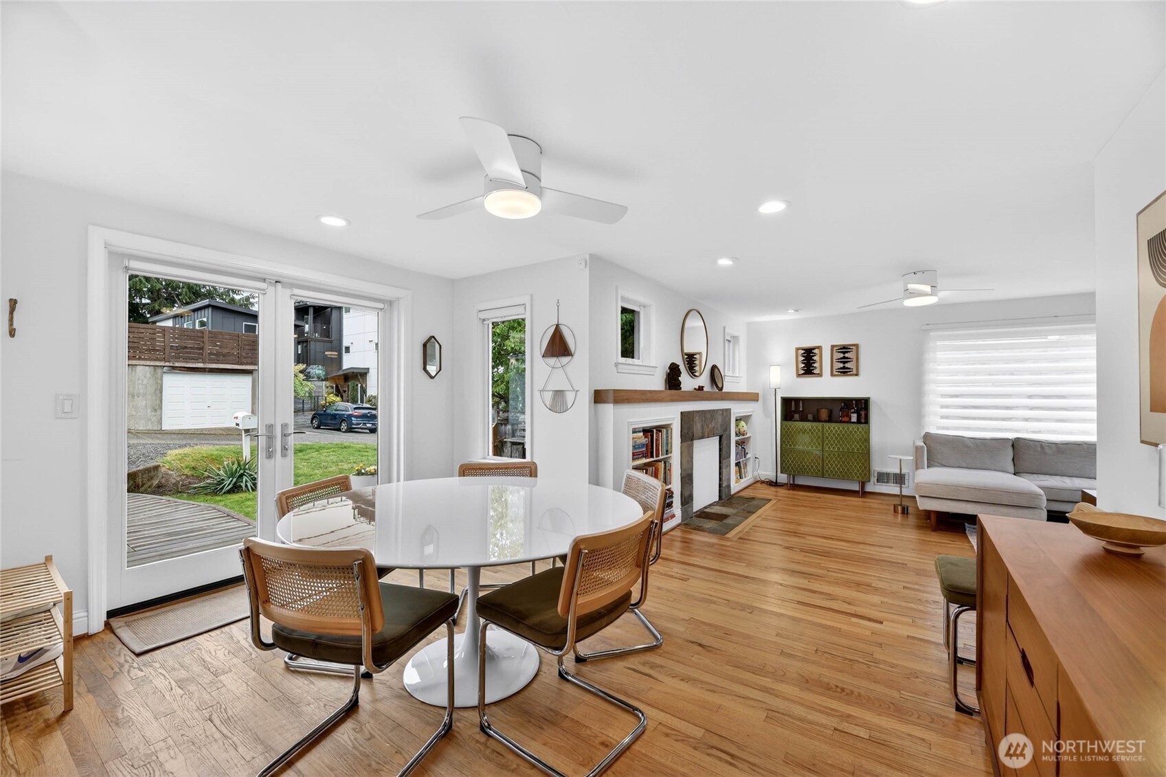 6715 35th Avenue SW, Seattle, WA 98126