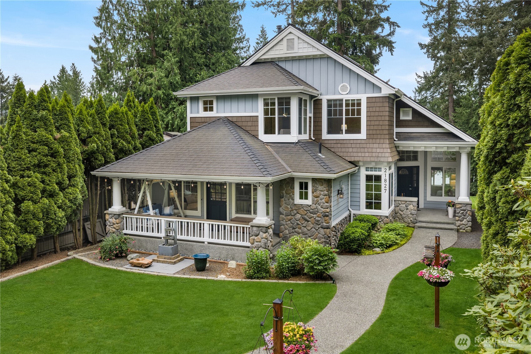 21827 SE 20th Street , Sammamish, WA 98075-9564
