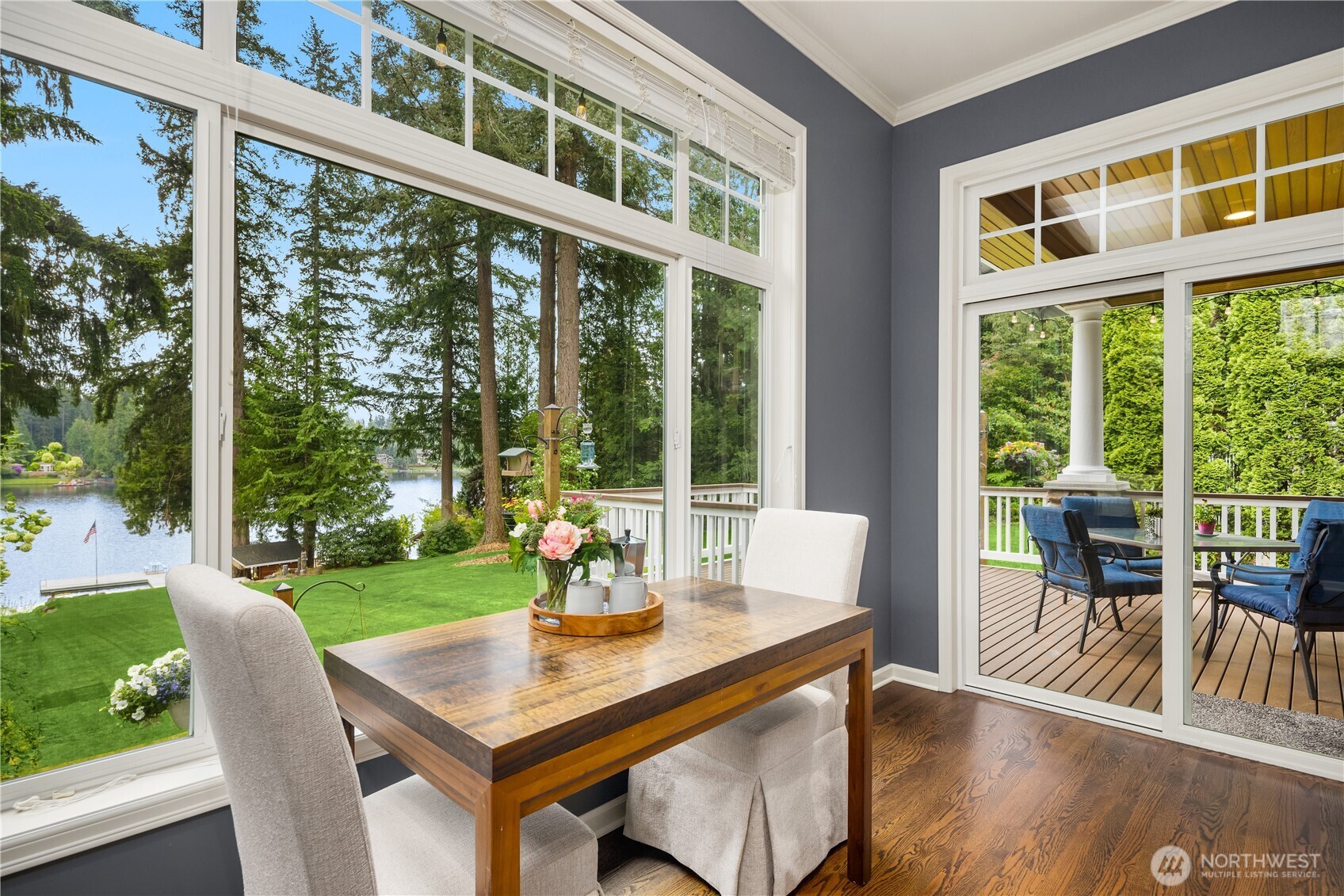 21827 SE 20th Street , Sammamish, WA 98075-9564