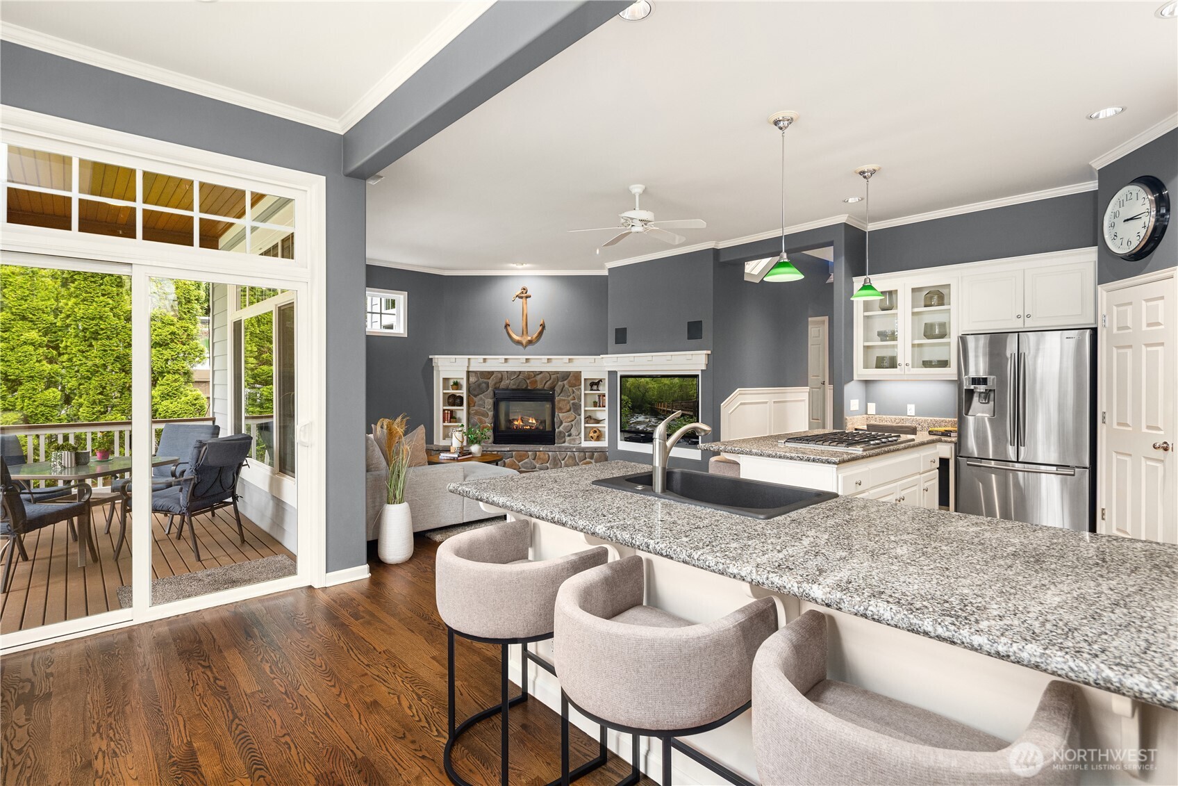 21827 SE 20th Street , Sammamish, WA 98075-9564