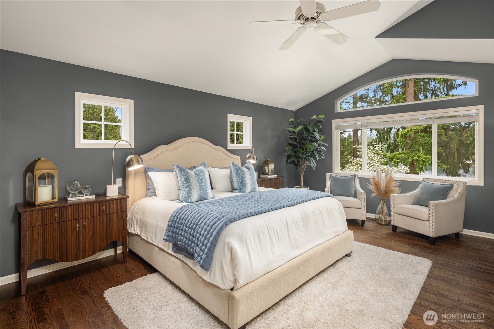 21827 SE 20th Street , Sammamish, WA 98075-9564
