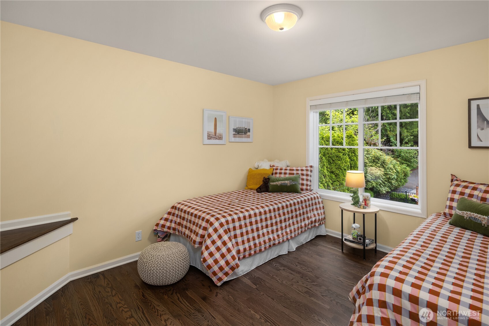 21827 SE 20th Street , Sammamish, WA 98075-9564