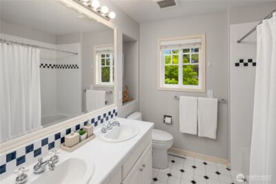 21827 SE 20th Street , Sammamish, WA 98075-9564 - Photo 32