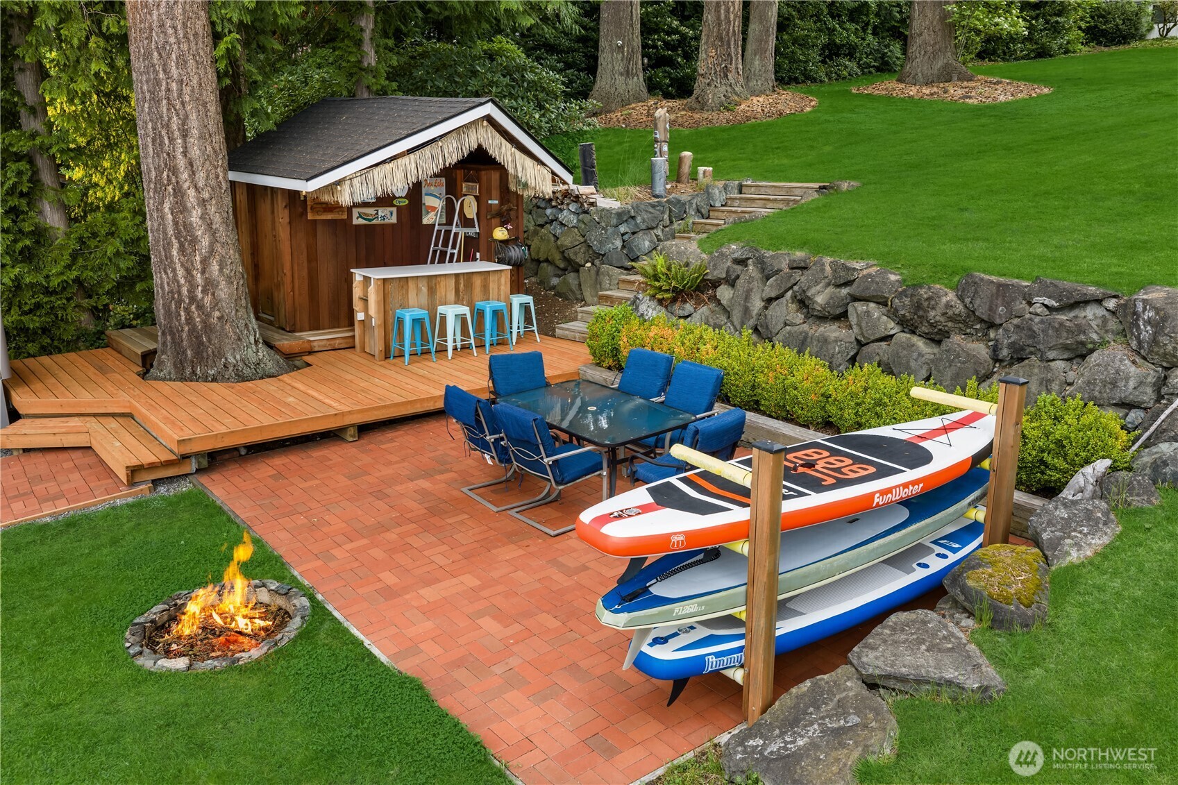 21827 SE 20th Street , Sammamish, WA 98075-9564