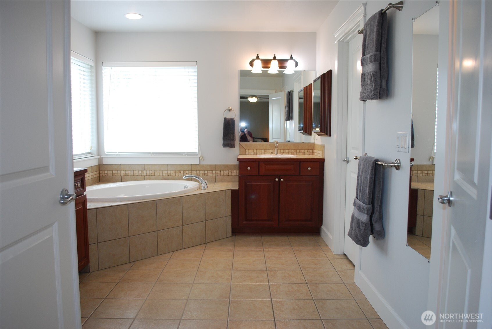 5304 151st Avenue Ct E, Sumner, WA 98390