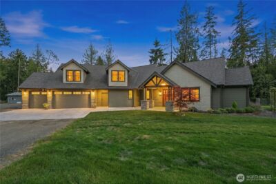 2415 44th Avenue NW, Olympia, WA 98502