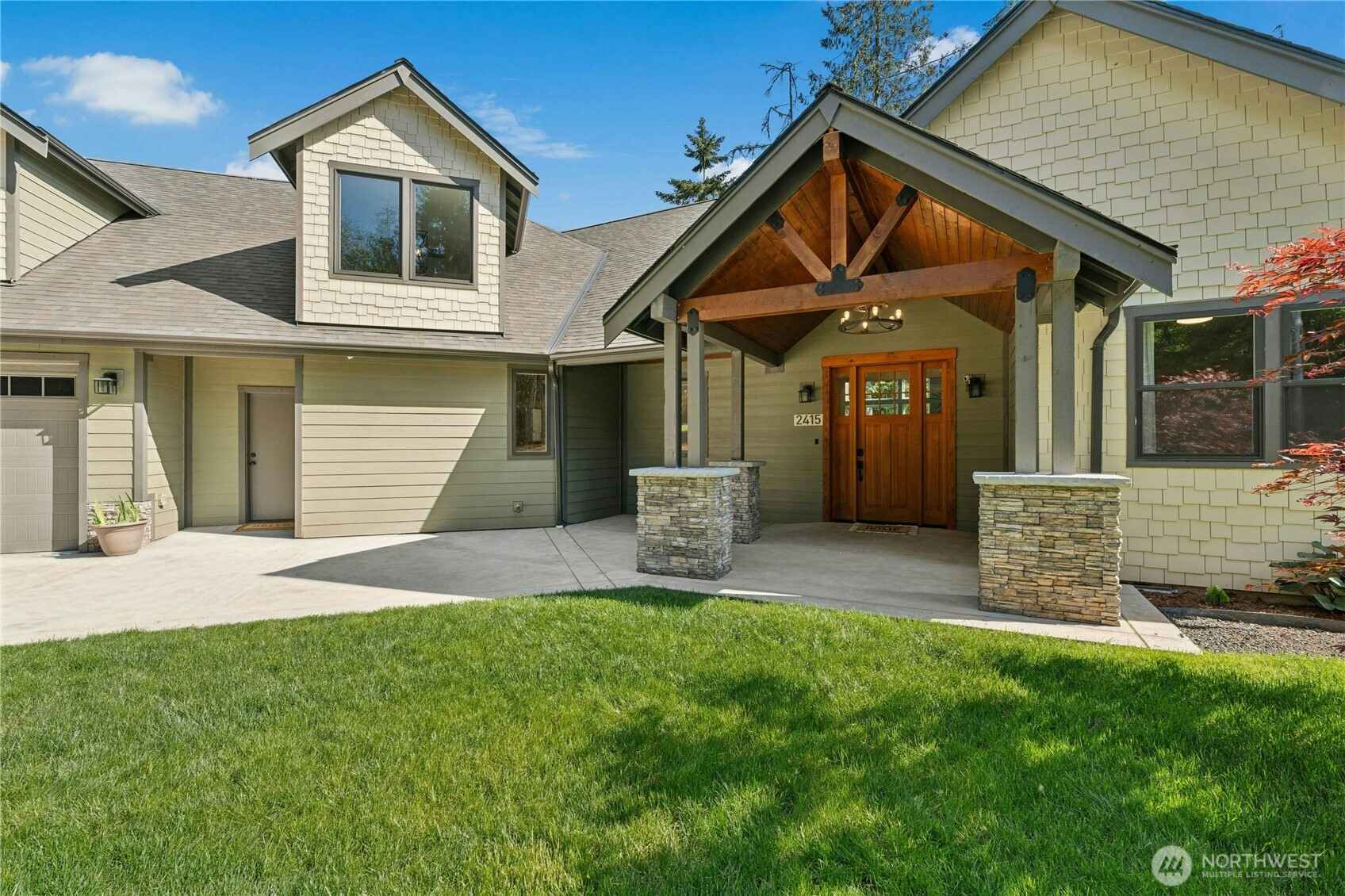 2415 44th Avenue NW, Olympia, WA 98502