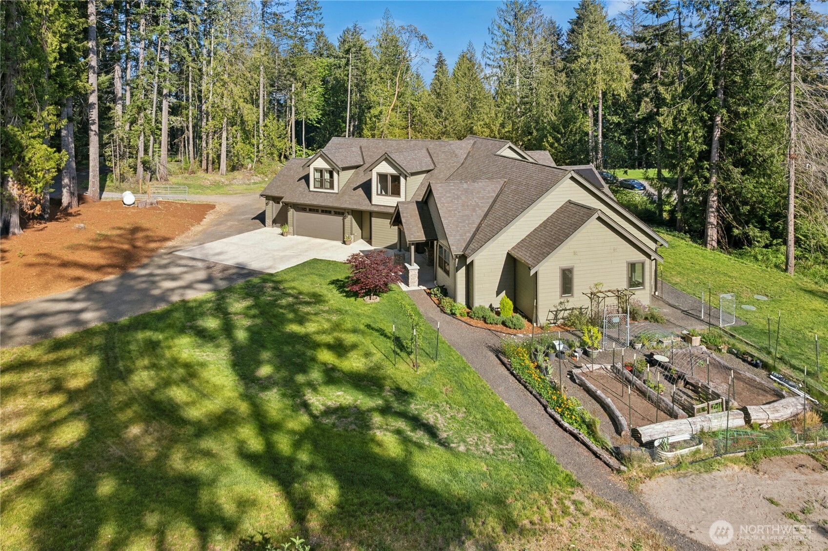 2415 44th Avenue NW, Olympia, WA 98502