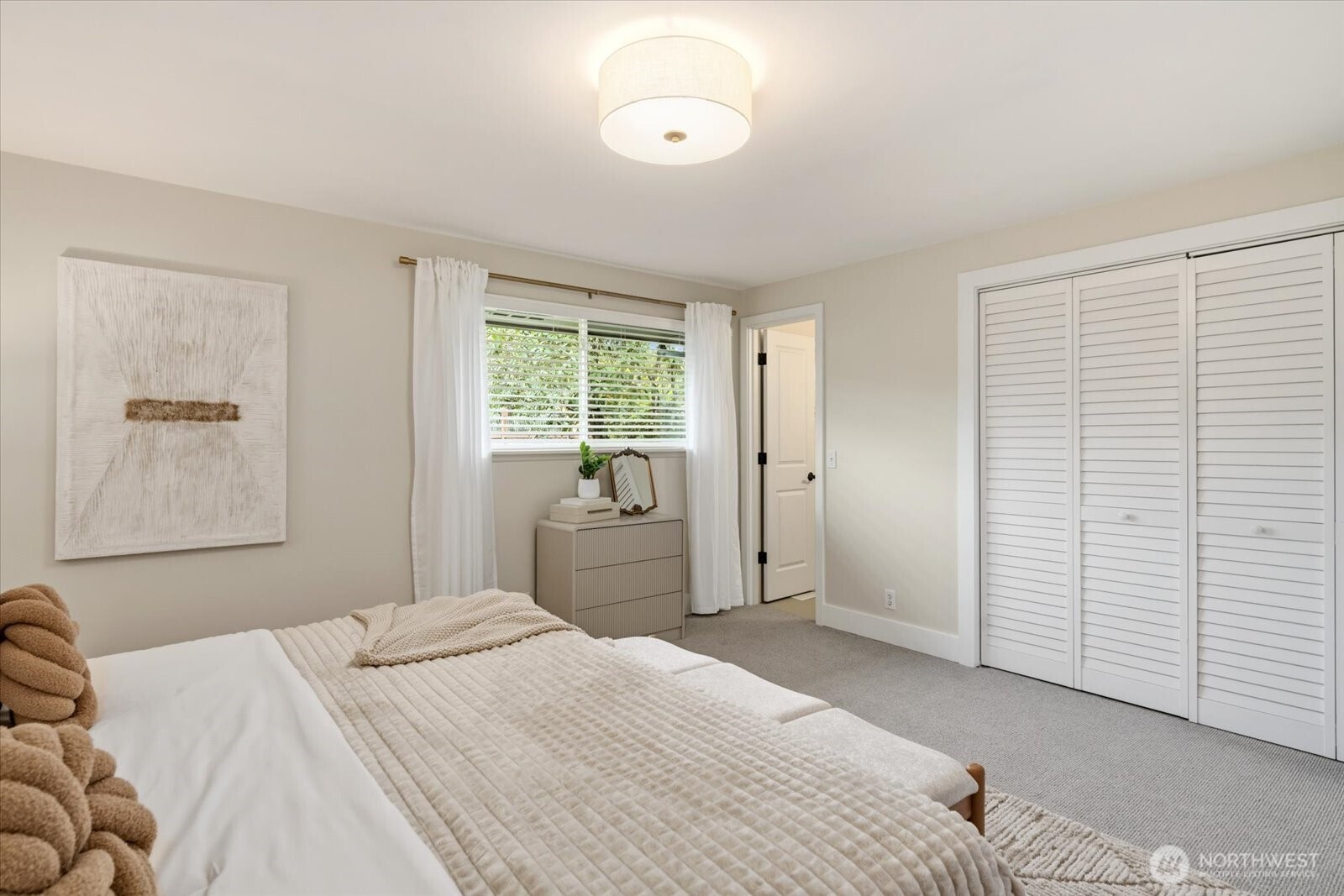 1908 122nd Avenue SE, Bellevue, WA 98005