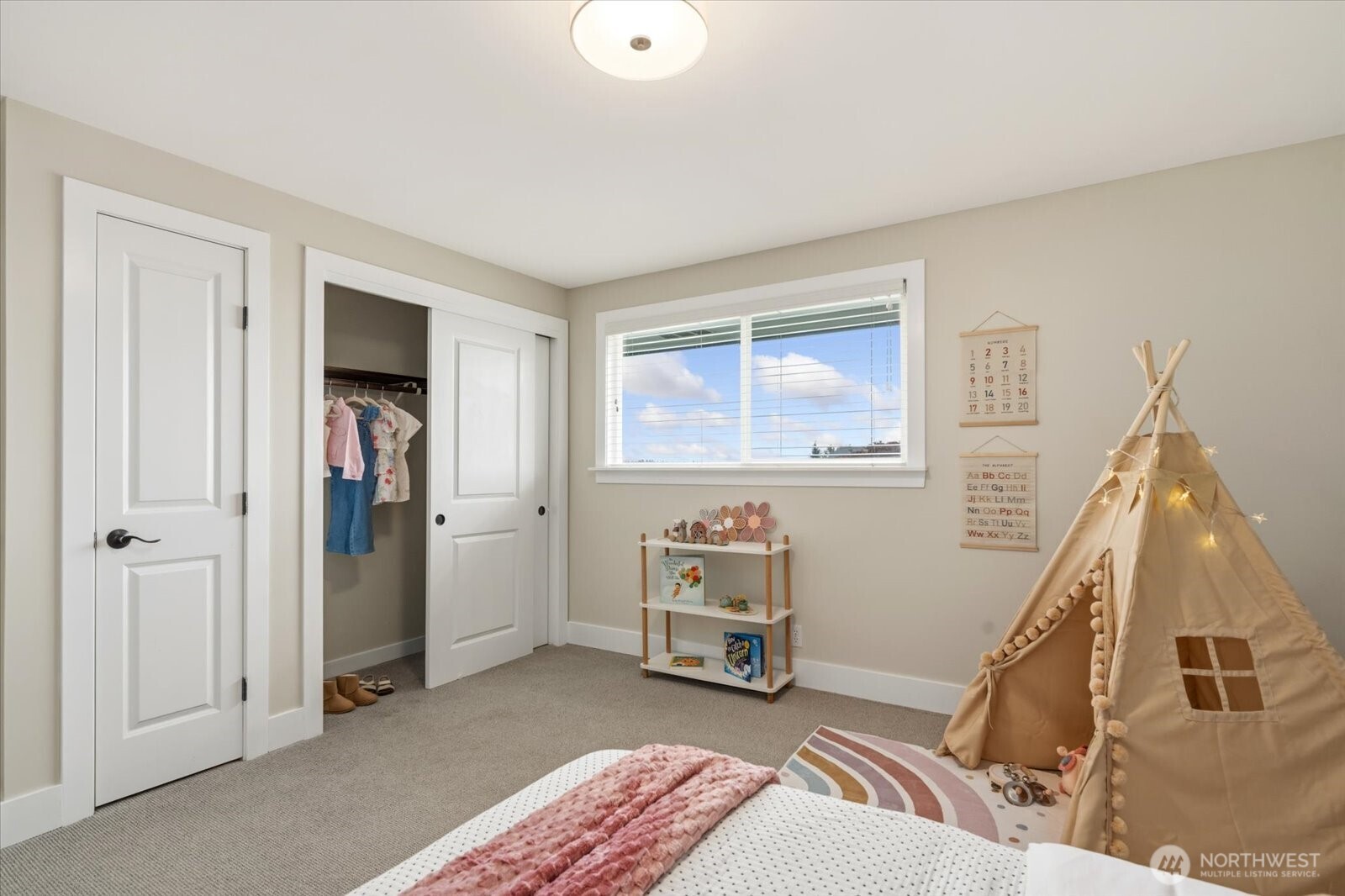 1908 122nd Avenue SE, Bellevue, WA 98005