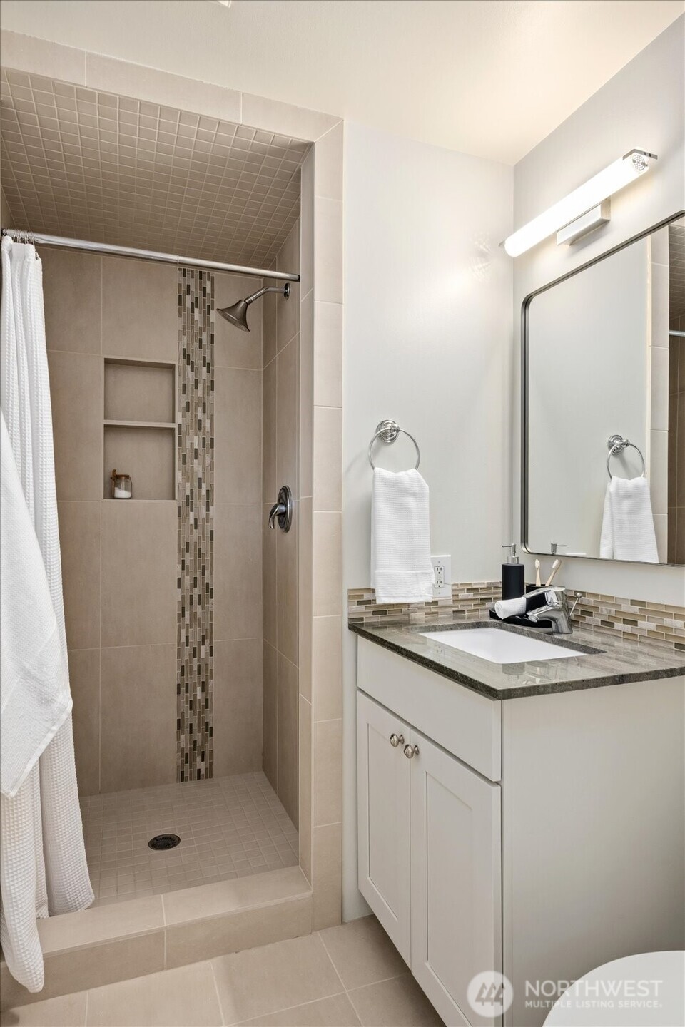 1908 122nd Avenue SE, Bellevue, WA 98005