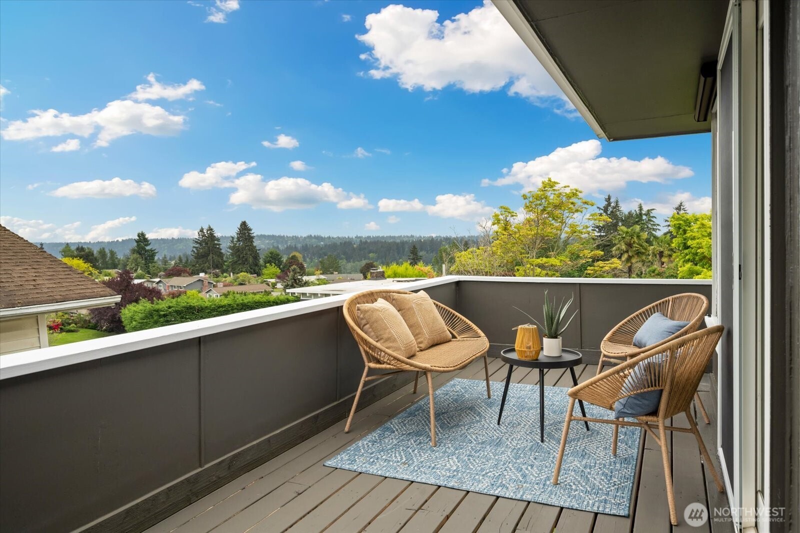 1908 122nd Avenue SE, Bellevue, WA 98005