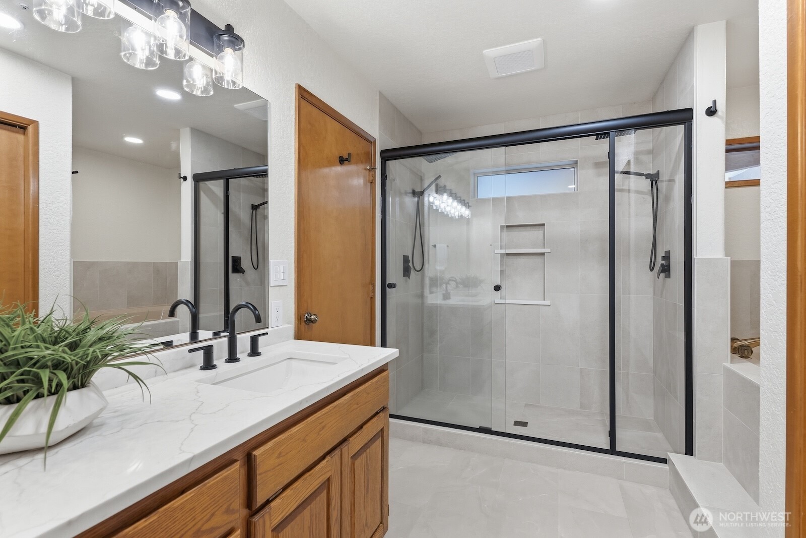 19816 233rd Avenue NE, Woodinville, WA 98077