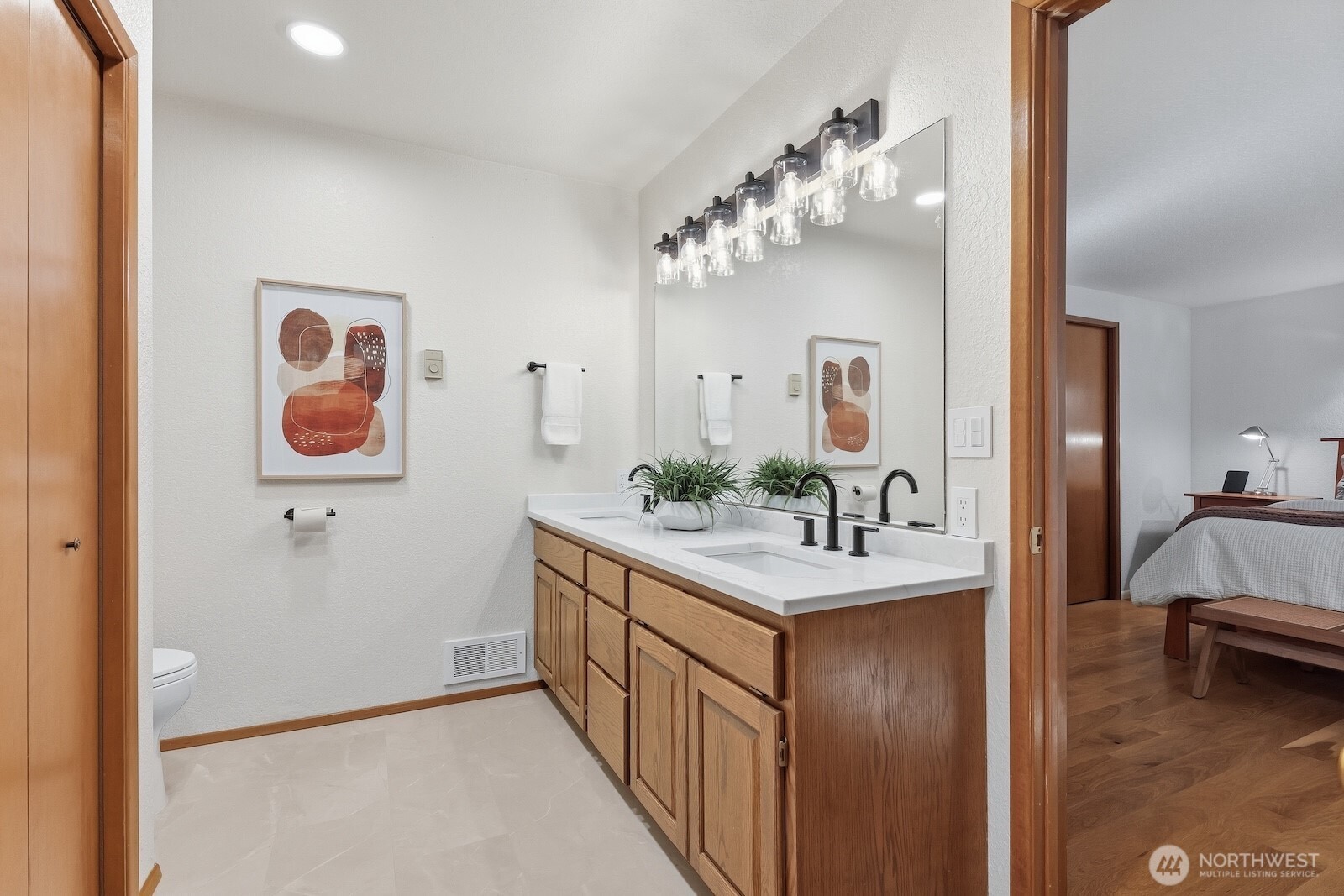 19816 233rd Avenue NE, Woodinville, WA 98077
