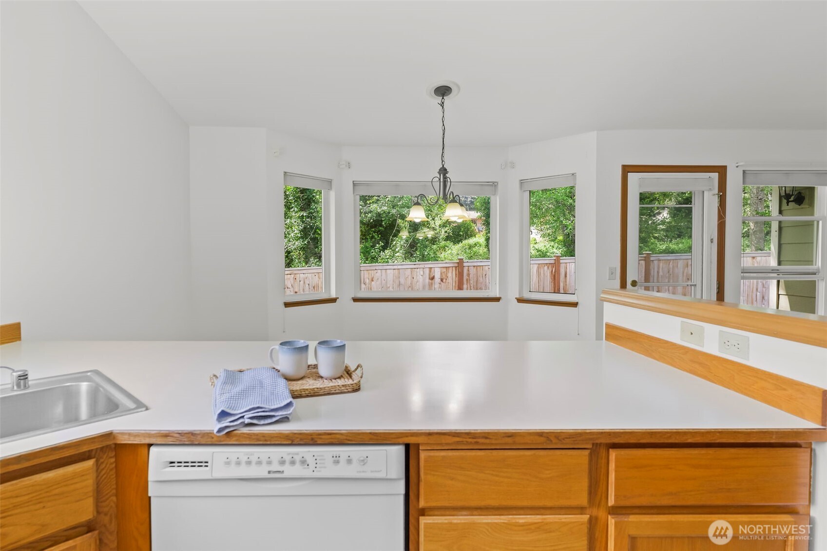 911 NW Leisure Lane , Bremerton, WA 98311
