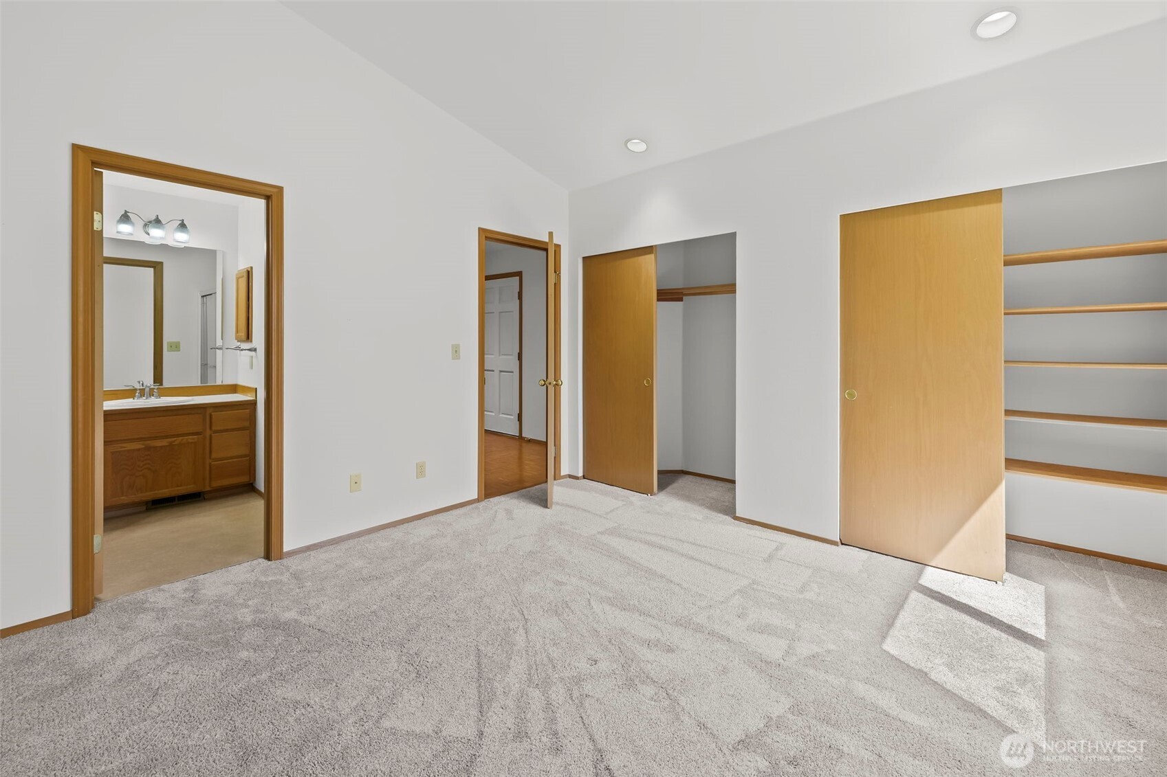 911 NW Leisure Lane , Bremerton, WA 98311