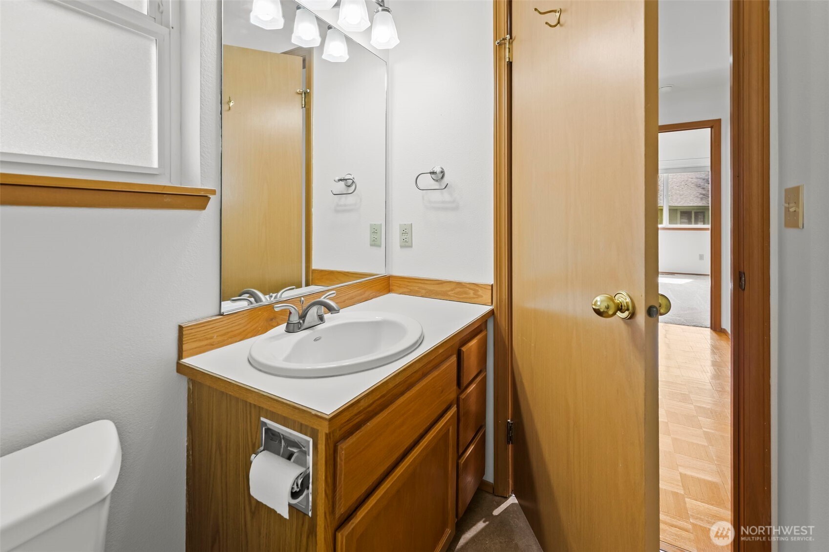 911 NW Leisure Lane , Bremerton, WA 98311