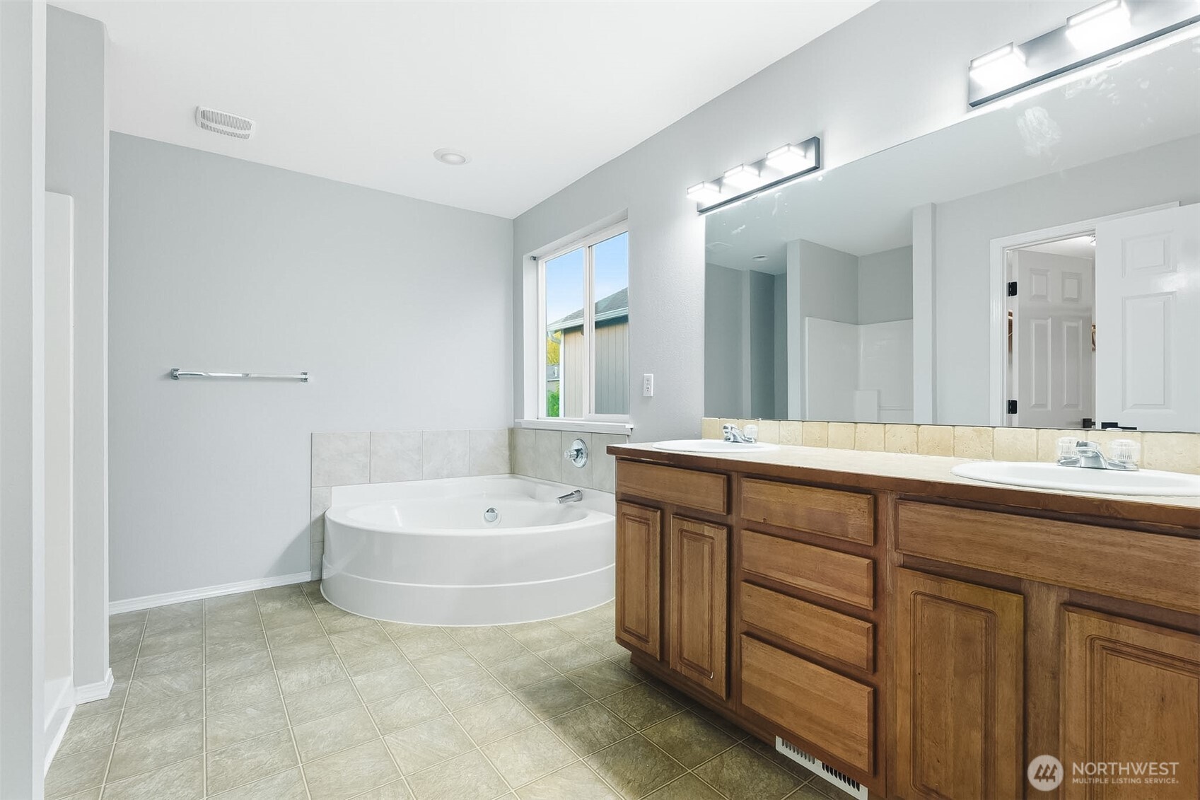 8622 187th Street Ct E, Puyallup, WA 98375