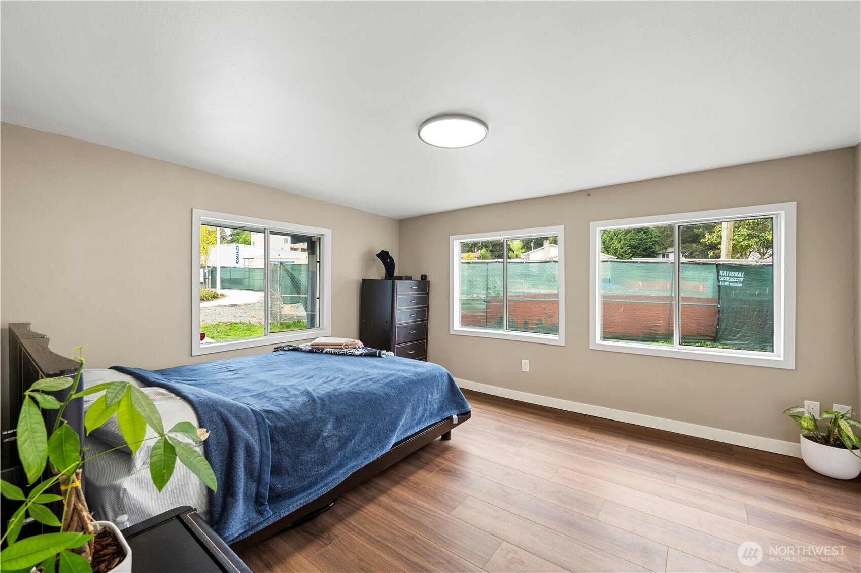 15401 2nd Avenue NE, Shoreline, WA 98155