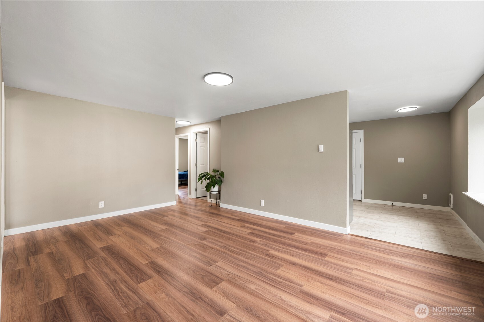 15401 2nd Avenue NE, Shoreline, WA 98155