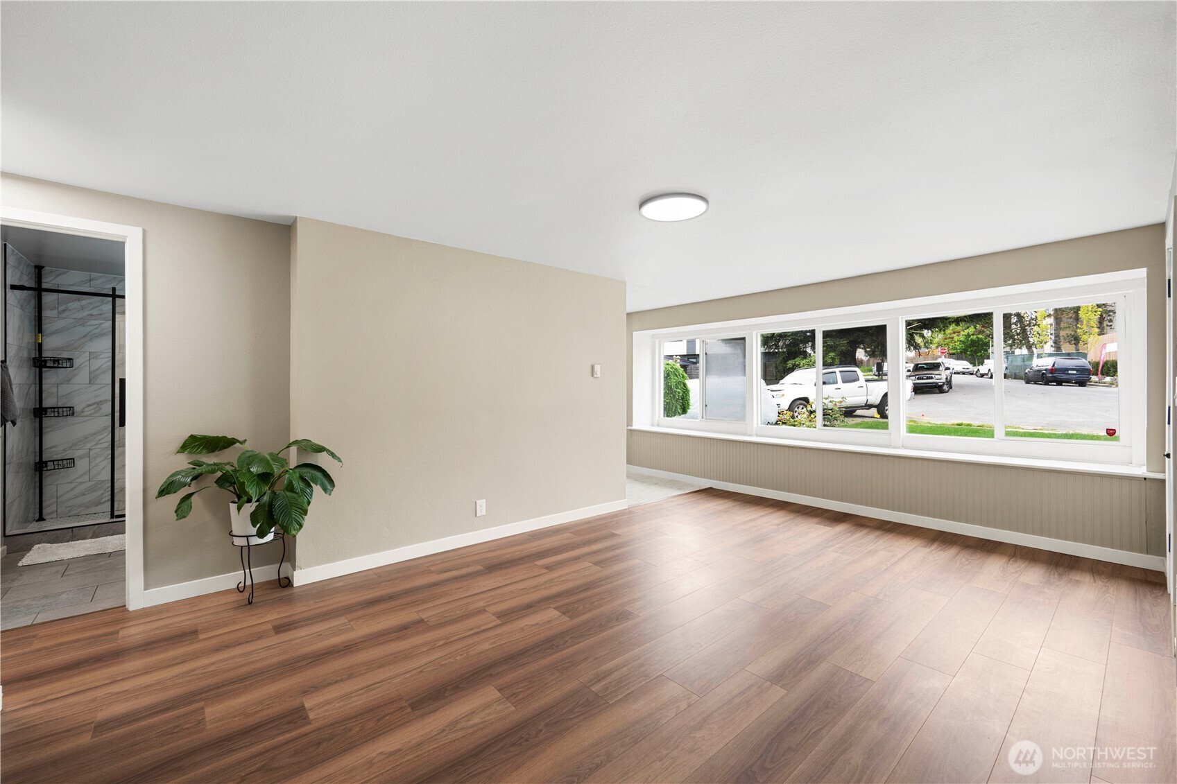 15401 2nd Avenue NE, Shoreline, WA 98155