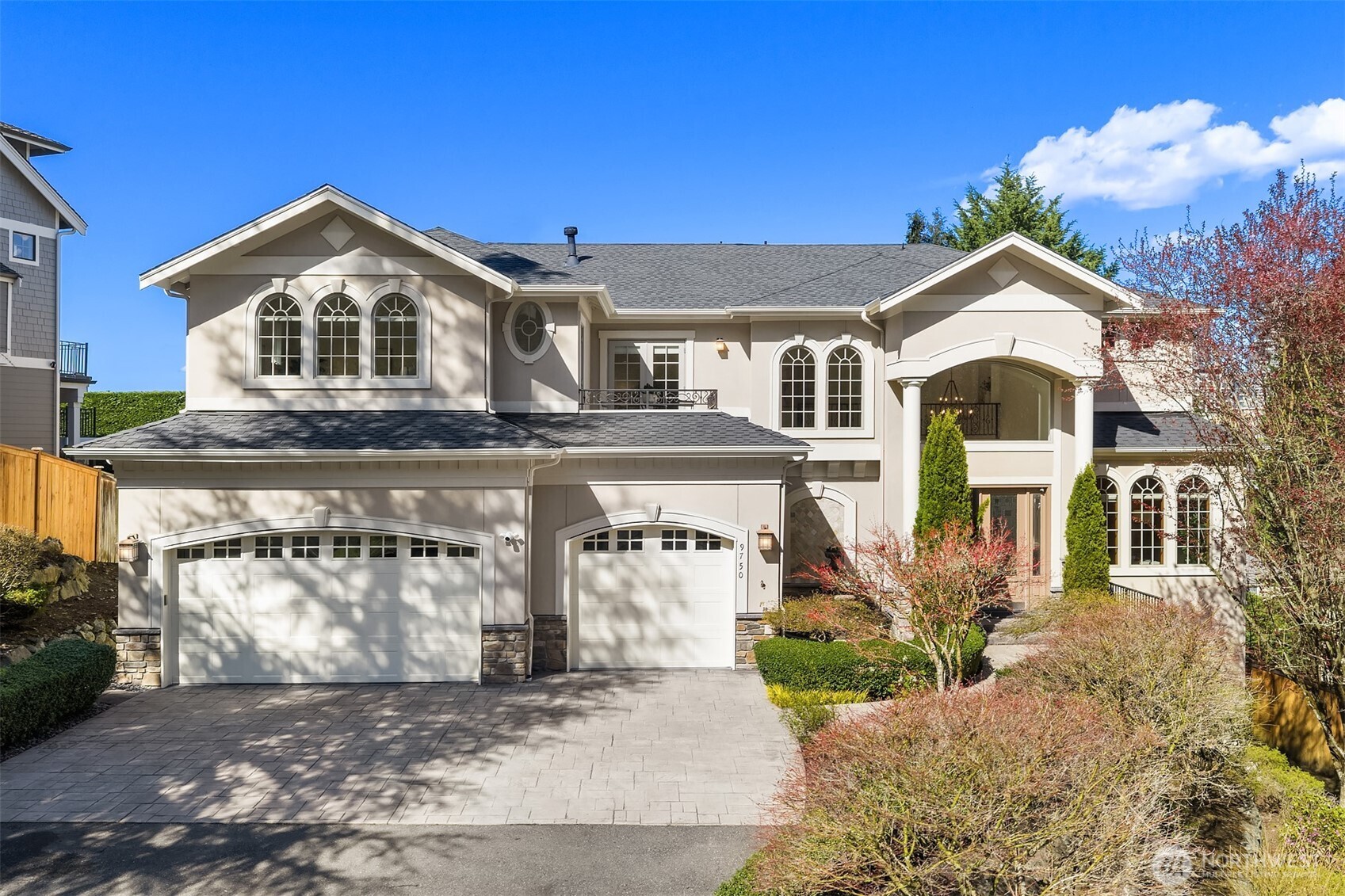 9750 SE 5th Street , Bellevue, WA 98004