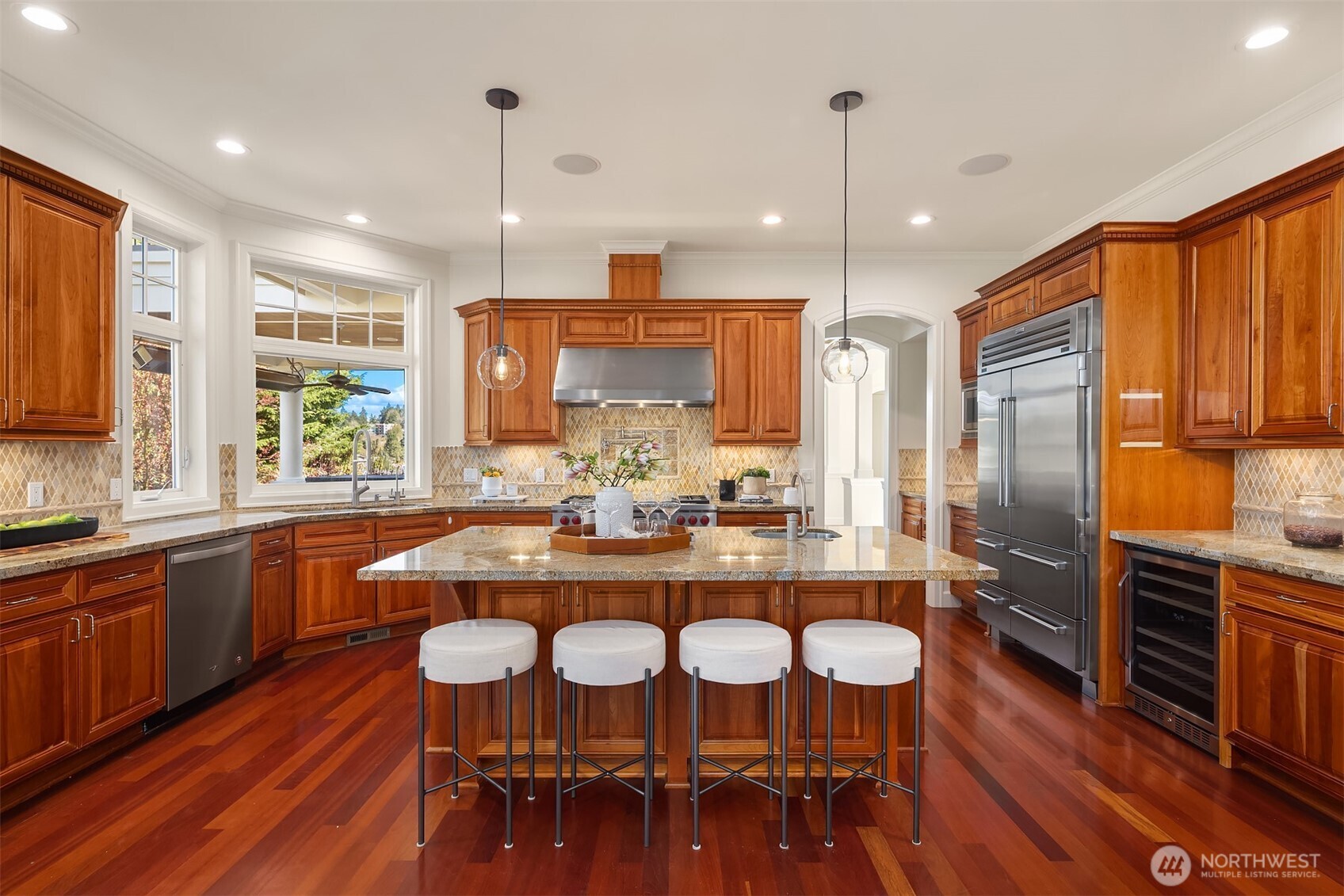 9750 SE 5th Street , Bellevue, WA 98004