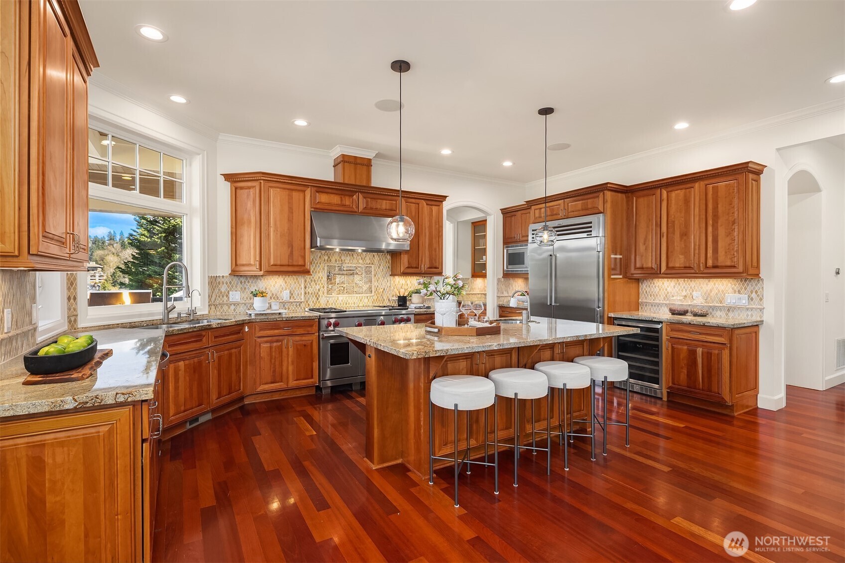 9750 SE 5th Street , Bellevue, WA 98004