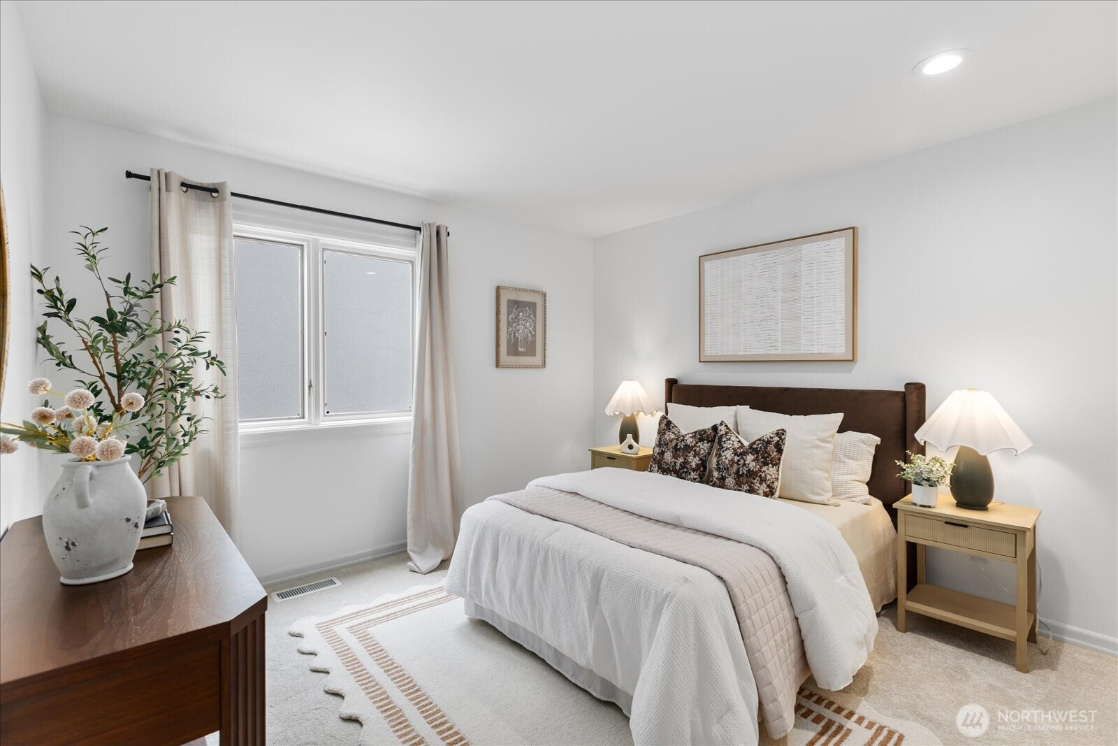 608 Magnolia Lane , Edmonds, WA 98020