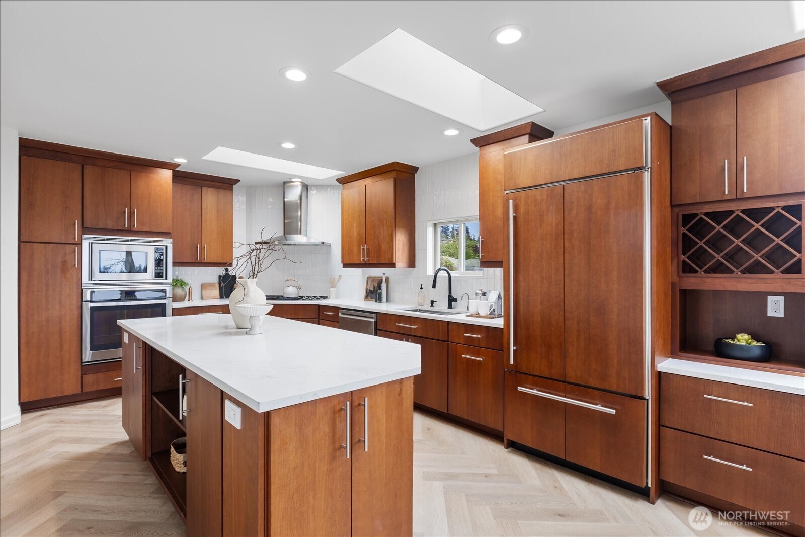 608 Magnolia Lane , Edmonds, WA 98020