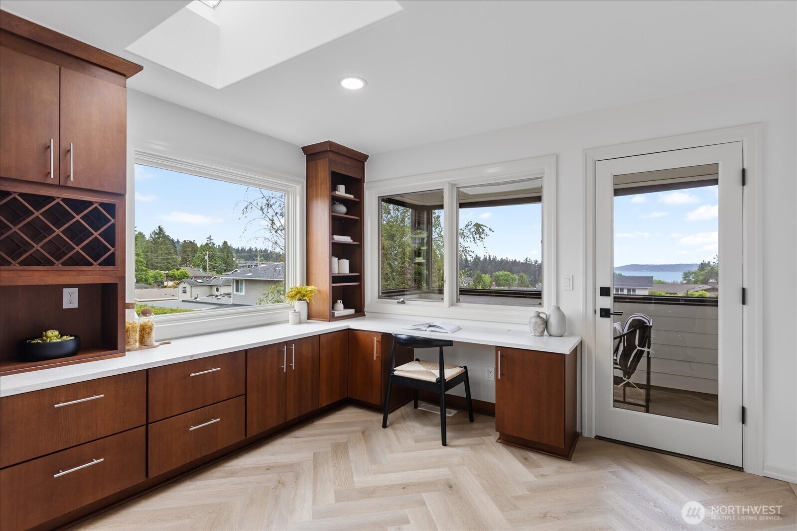608 Magnolia Lane , Edmonds, WA 98020