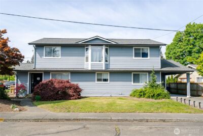 401 N 9th Street #A & B, Lynden, WA 98264