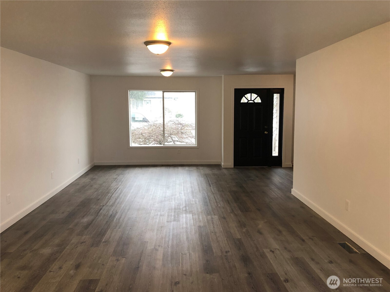 401 N 9th Street #A & B, Lynden, WA 98264