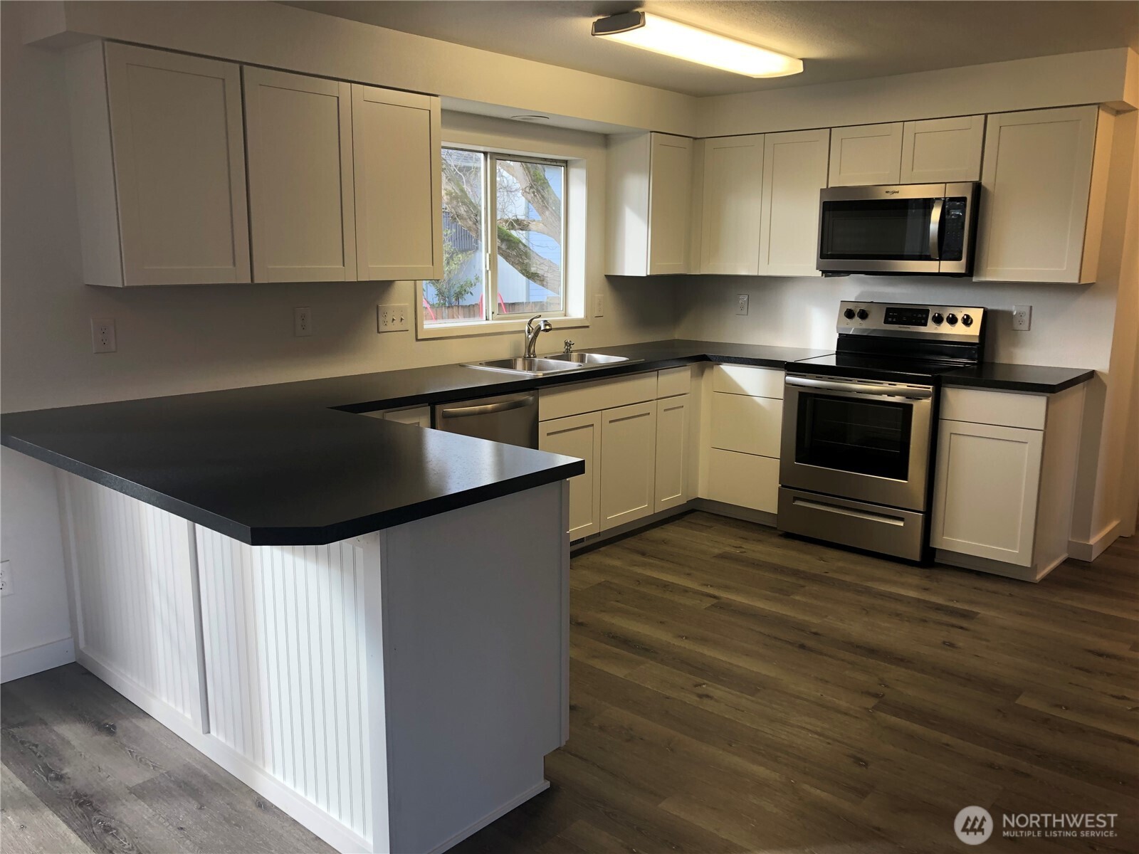 401 N 9th Street #A & B, Lynden, WA 98264