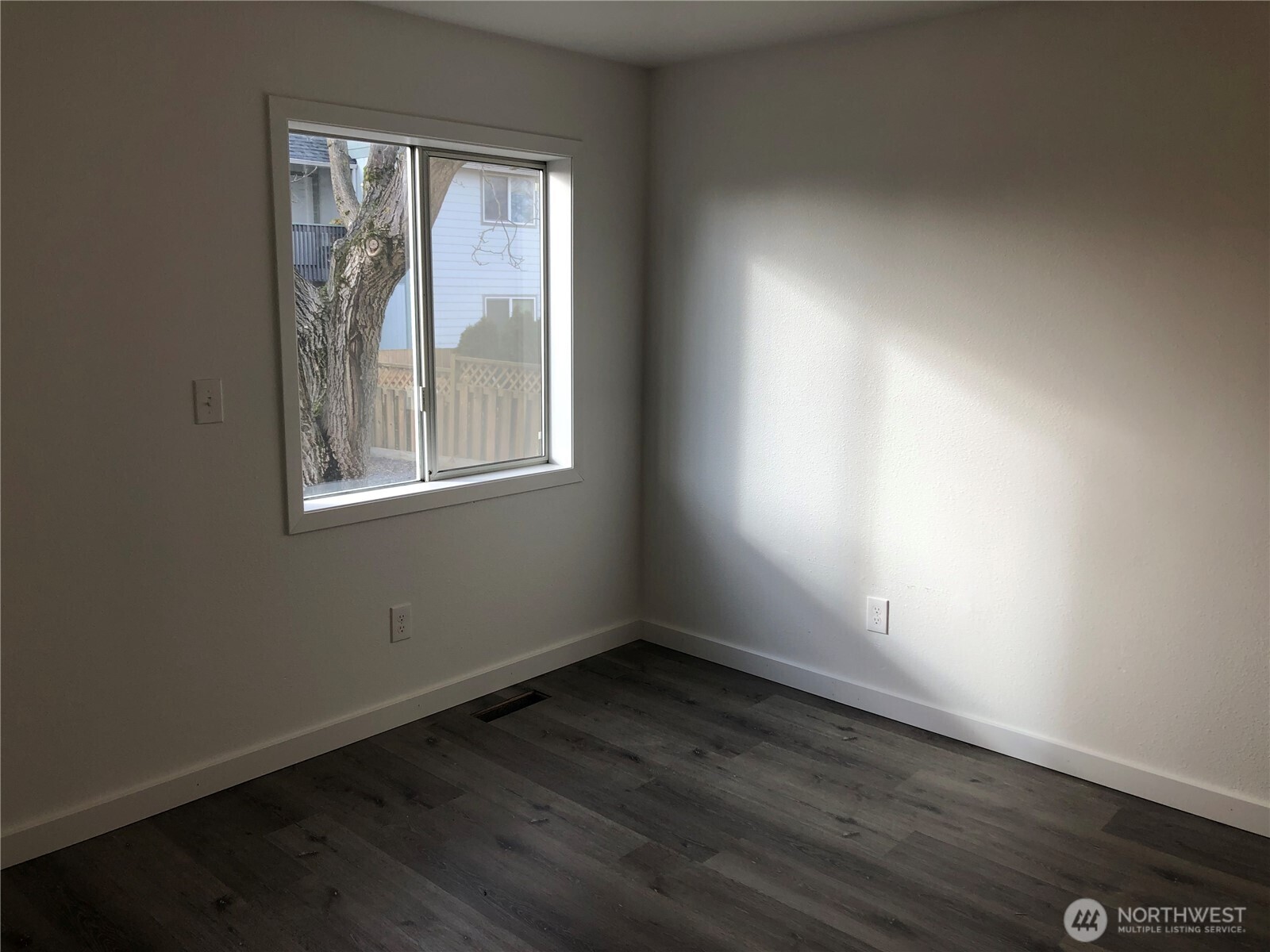 401 N 9th Street #A & B, Lynden, WA 98264