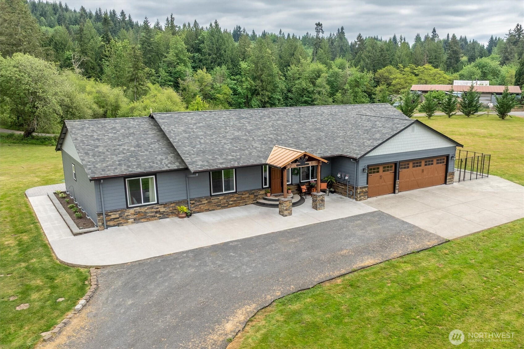 300 Cole Road , Kelso, WA 98626