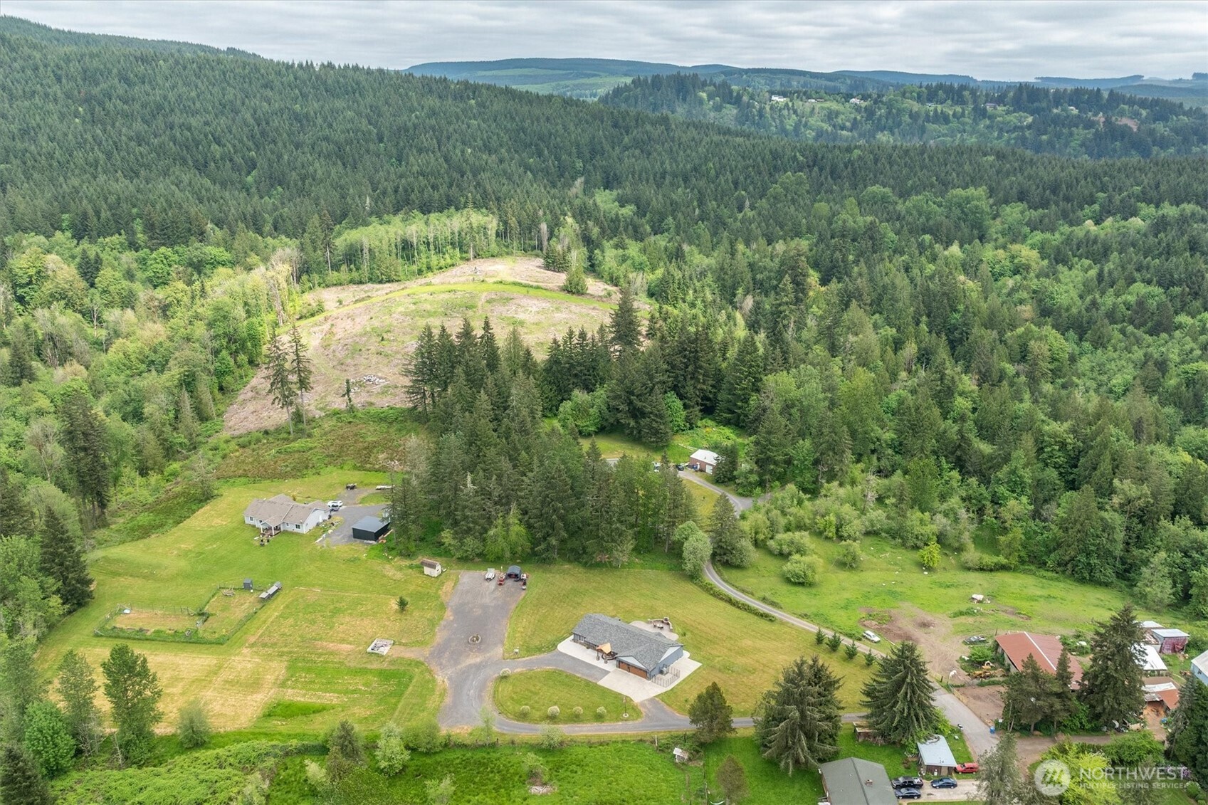 300 Cole Road , Kelso, WA 98626