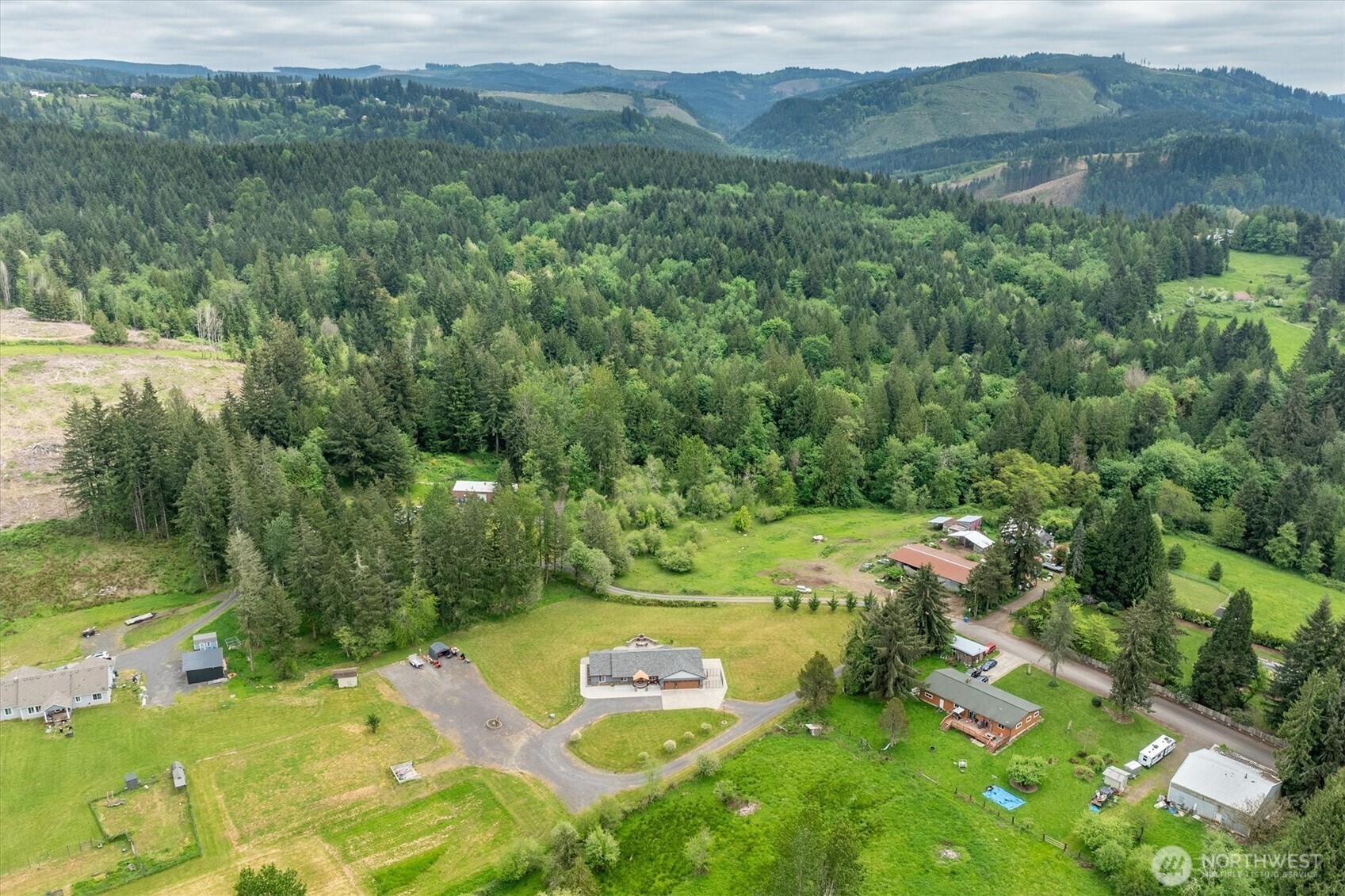 300 Cole Road , Kelso, WA 98626