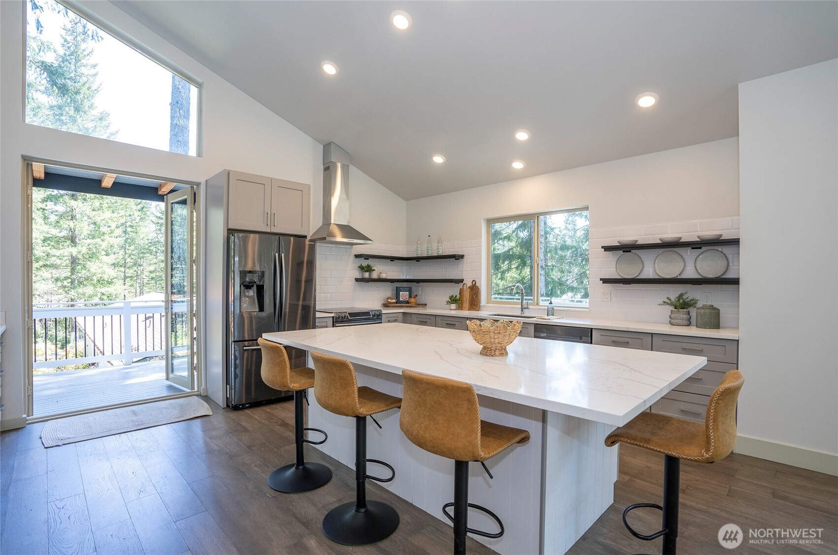 240 E Susan Lane , Union, WA 98592