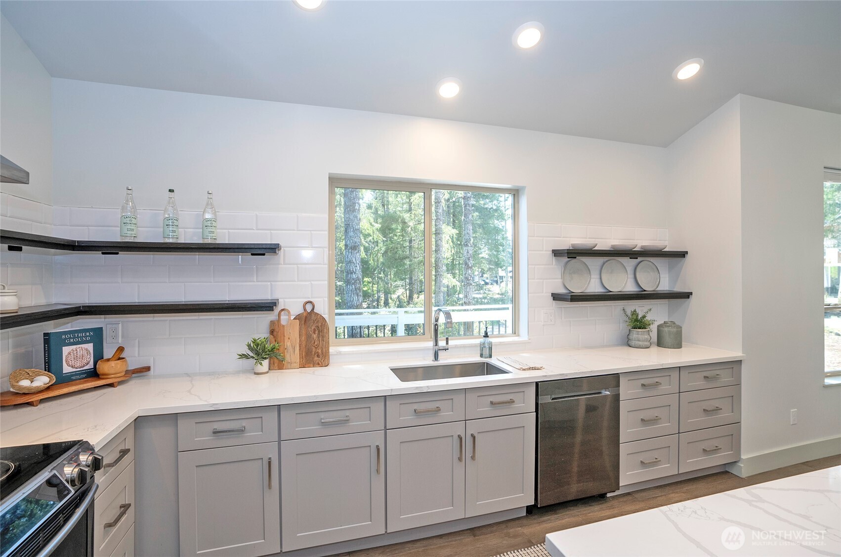 240 E Susan Lane , Union, WA 98592