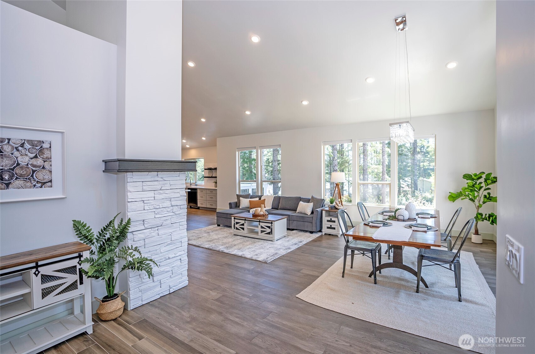 240 E Susan Lane , Union, WA 98592