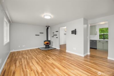 15718 126th Place NE, Woodinville, WA 98072 - Photo 3