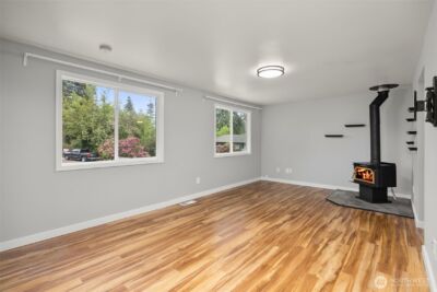 15718 126th Place NE, Woodinville, WA 98072 - Photo 4