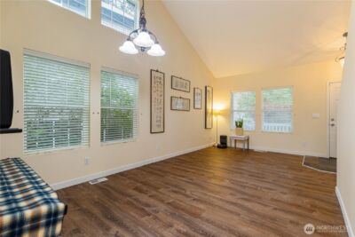 28104 Maple Ridge Way SE, Maple Valley, WA 98038 - Photo 4