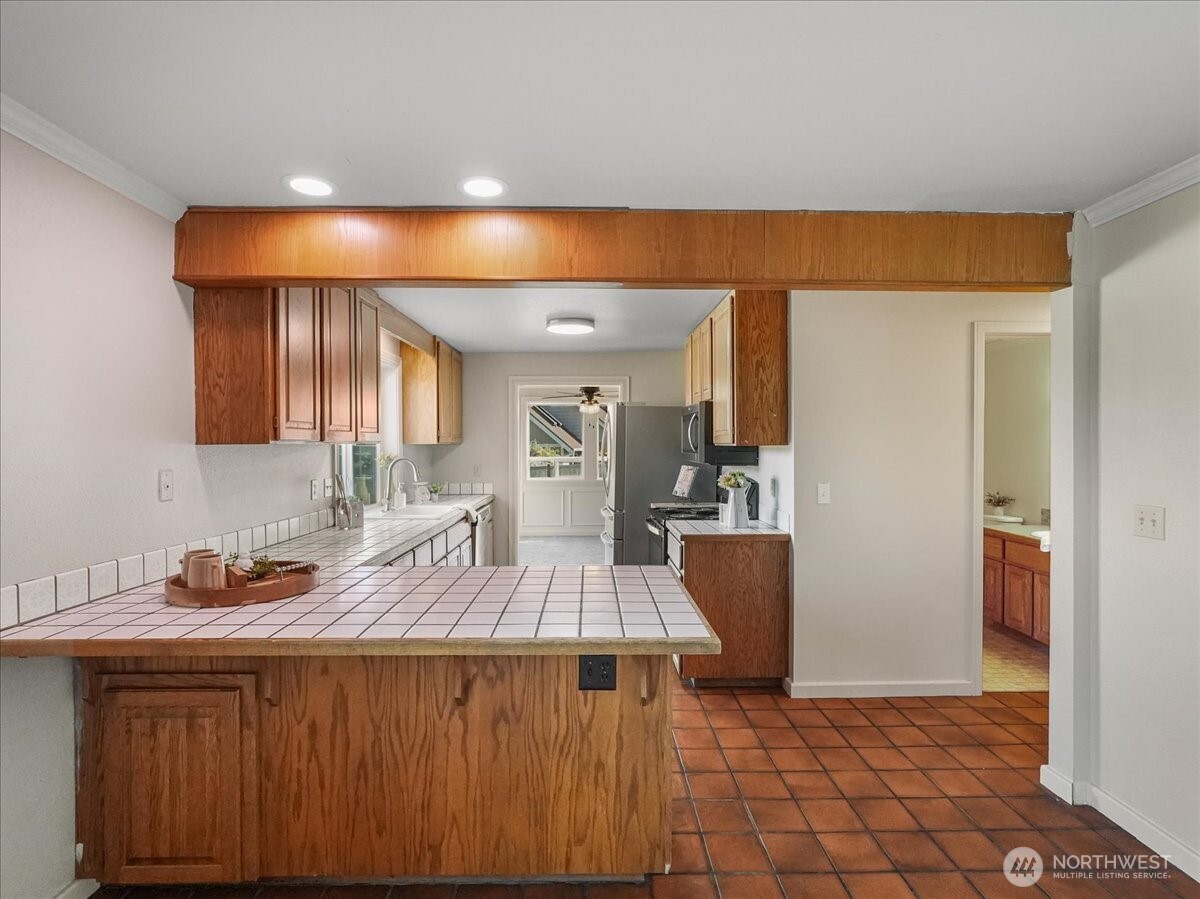 12023 225th Avenue Ct E, Bonney Lake, WA 98391-7675