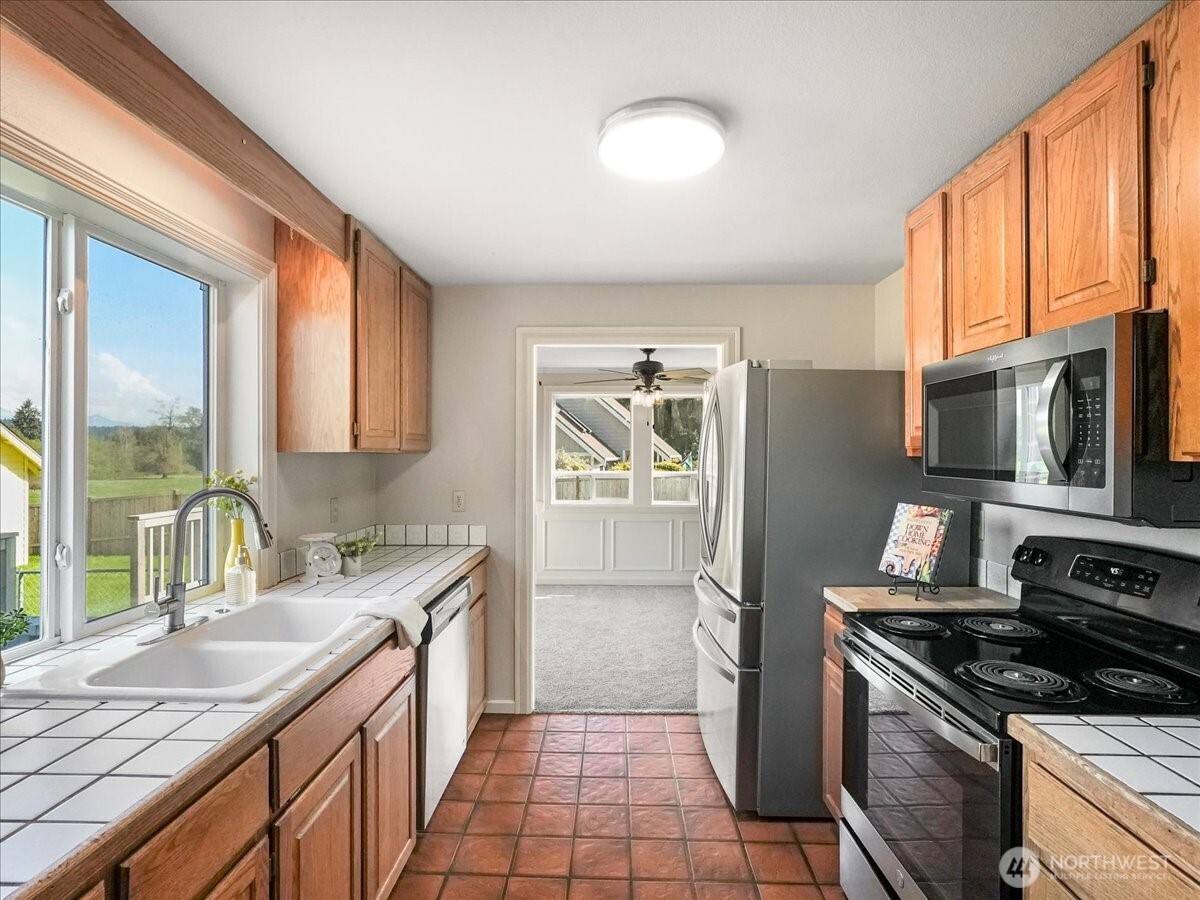 12023 225th Avenue Ct E, Bonney Lake, WA 98391-7675