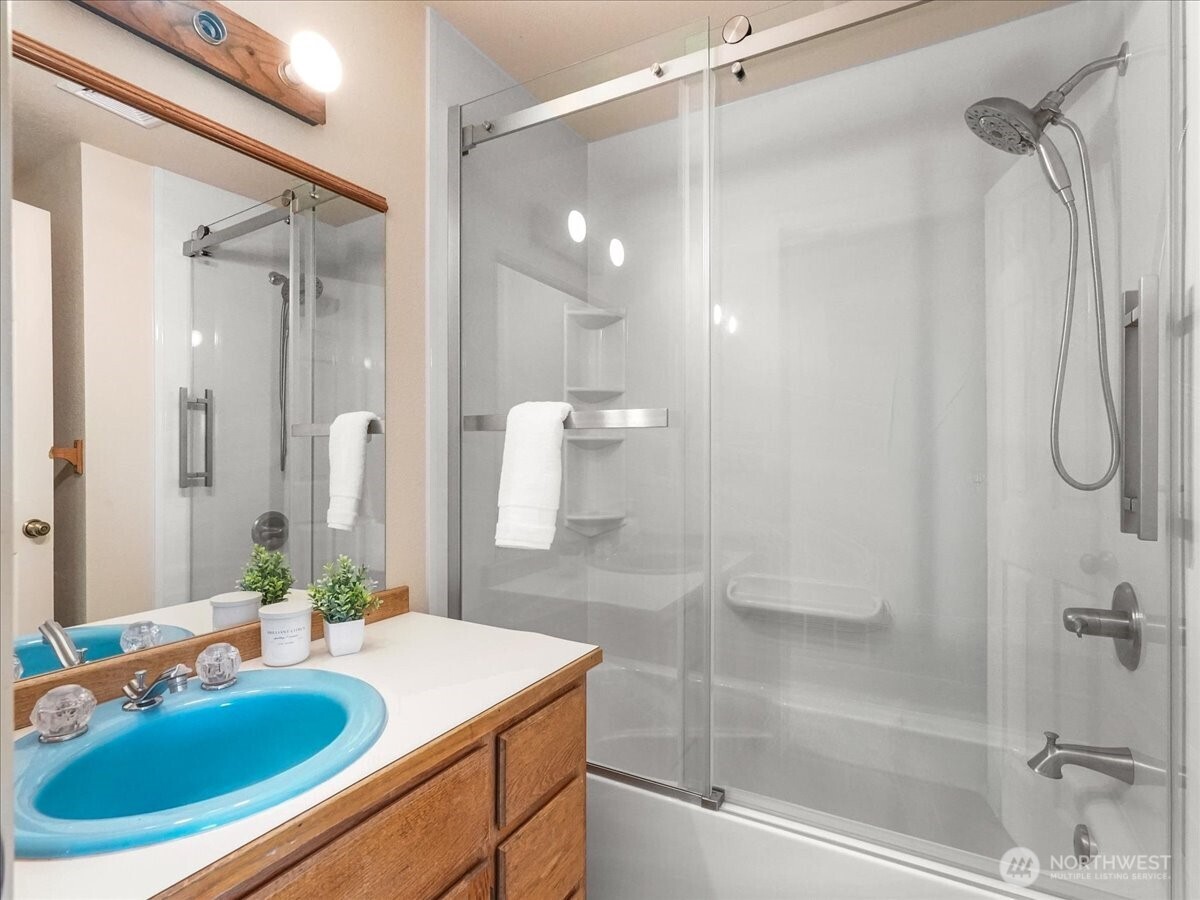 12023 225th Avenue Ct E, Bonney Lake, WA 98391-7675
