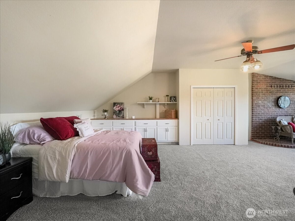 12023 225th Avenue Ct E, Bonney Lake, WA 98391-7675