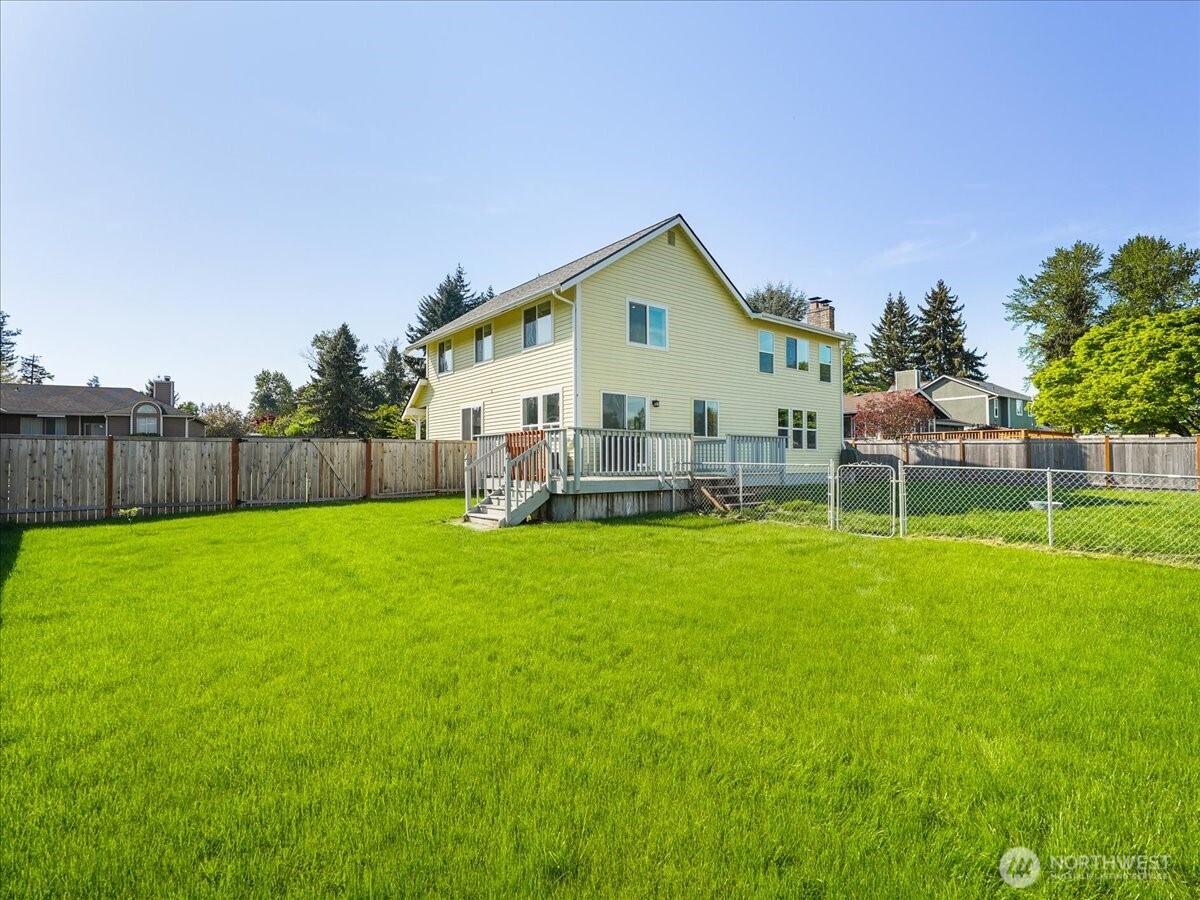 12023 225th Avenue Ct E, Bonney Lake, WA 98391-7675