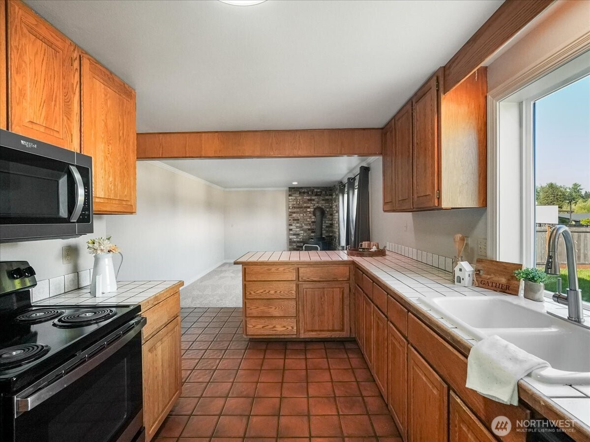 12023 225th Avenue Ct E, Bonney Lake, WA 98391-7675